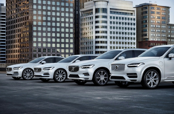 Автомобили Volvo не поедут быстрее 180 км/ч Еще в 2015 году компания Volvo представила программу Vision 2020, согласно которой к указанному году ее автомобили должны полностью обезопасить своих