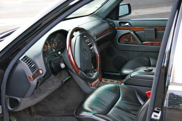 Очень редкие : Mercedes-Benz W140 S7.4 RENNtech Двигатель: 7.4 V12 Мощность: 576 л.с. Крутящий момент: Макс. скорость: 320 км/ч Разгон до сотни: 4.4 сек Привод: Задний В 1991-ом году, врата Ада